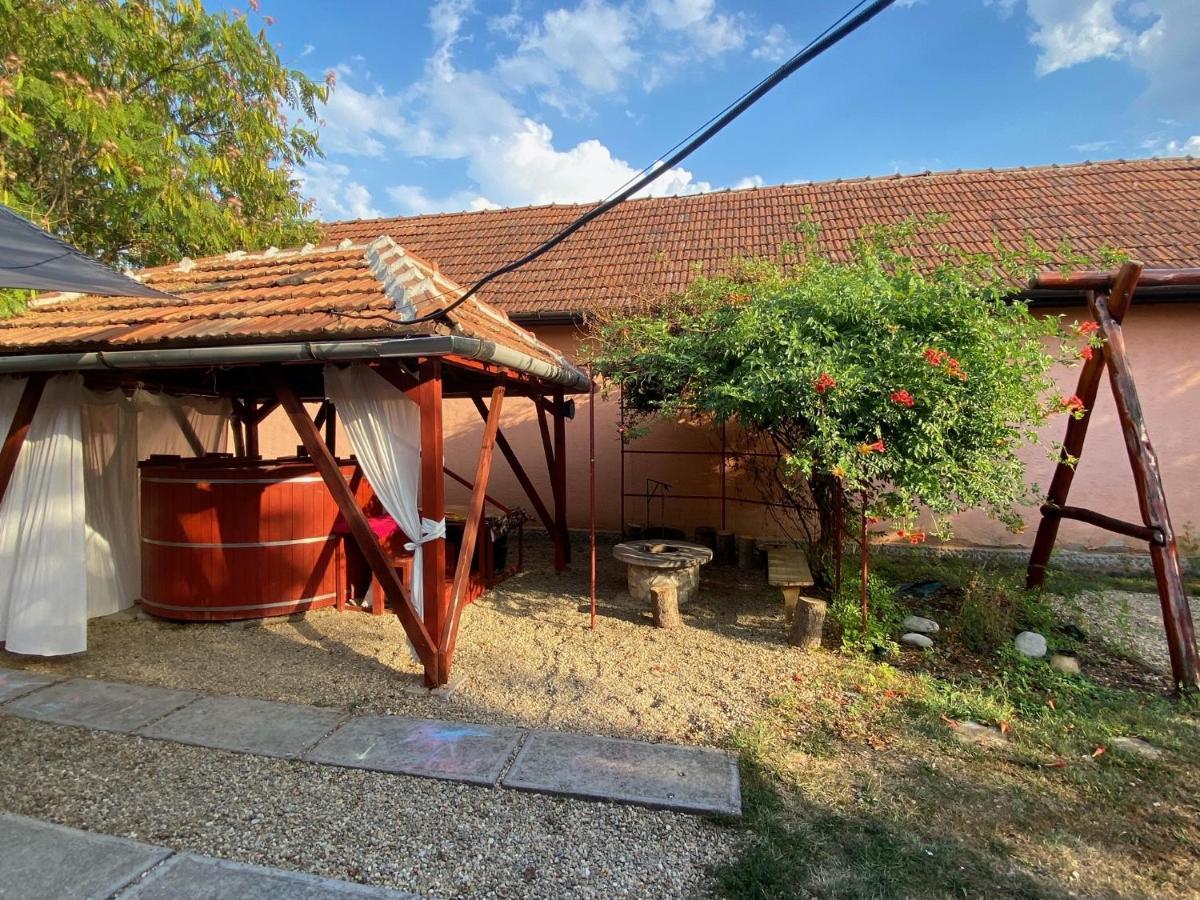 Arpad Nyaralohaz Villa Sarud Екстериор снимка