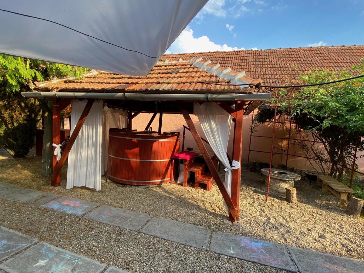Arpad Nyaralohaz Villa Sarud Екстериор снимка