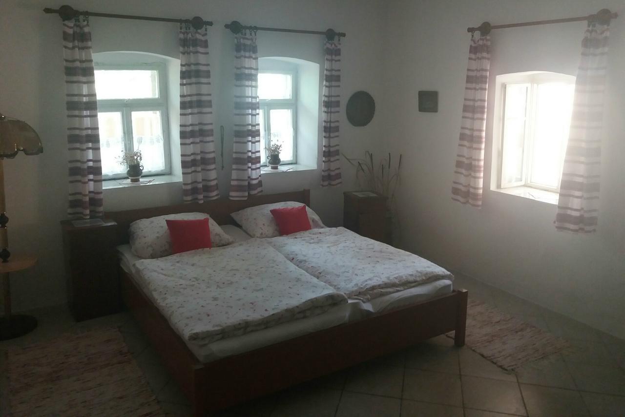 Arpad Nyaralohaz Villa Sarud Екстериор снимка
