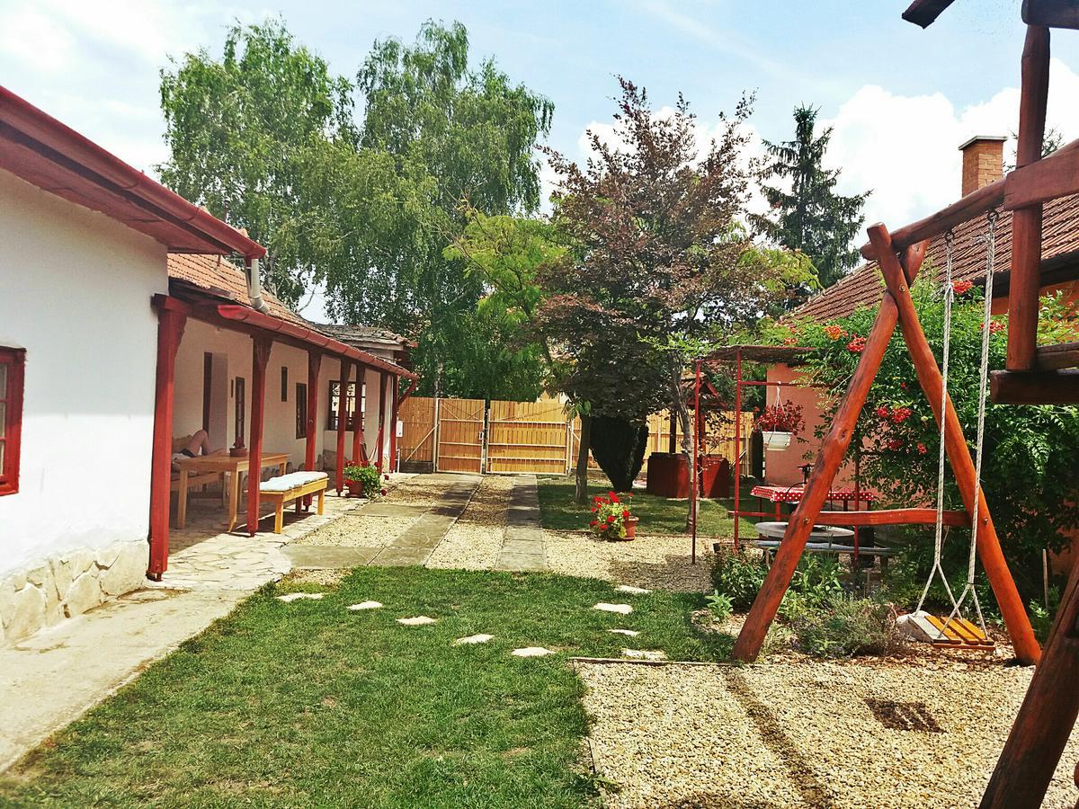 Arpad Nyaralohaz Villa Sarud Екстериор снимка